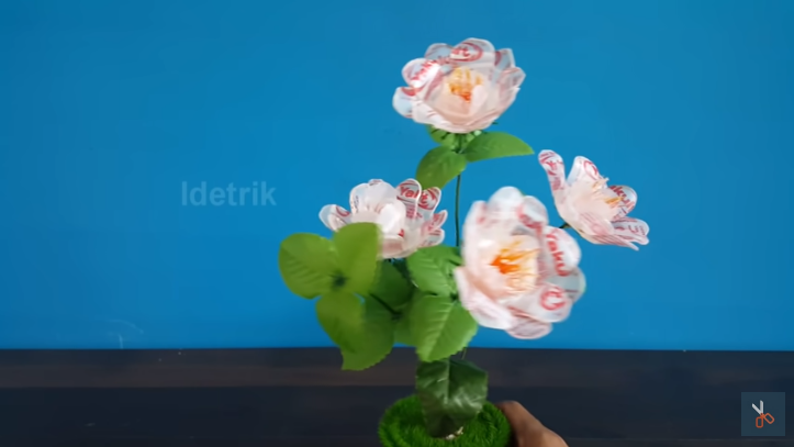 IDE KREATIF MENGEJUTKAN DARI BOTOL BEKAS YAKULT YANG TAK TERDUGA